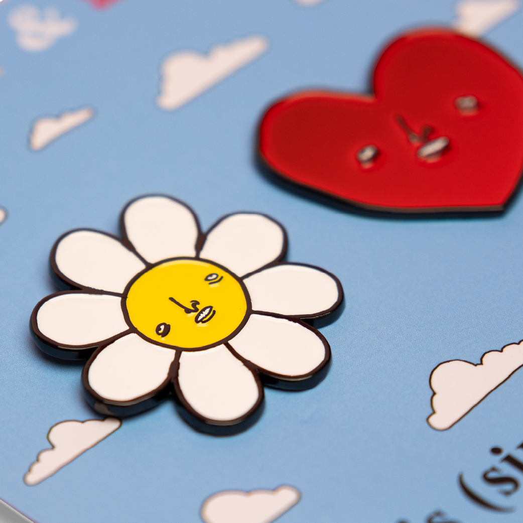 daisy and heart pin badge set